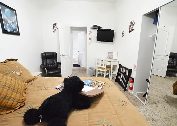 The Bear's Den